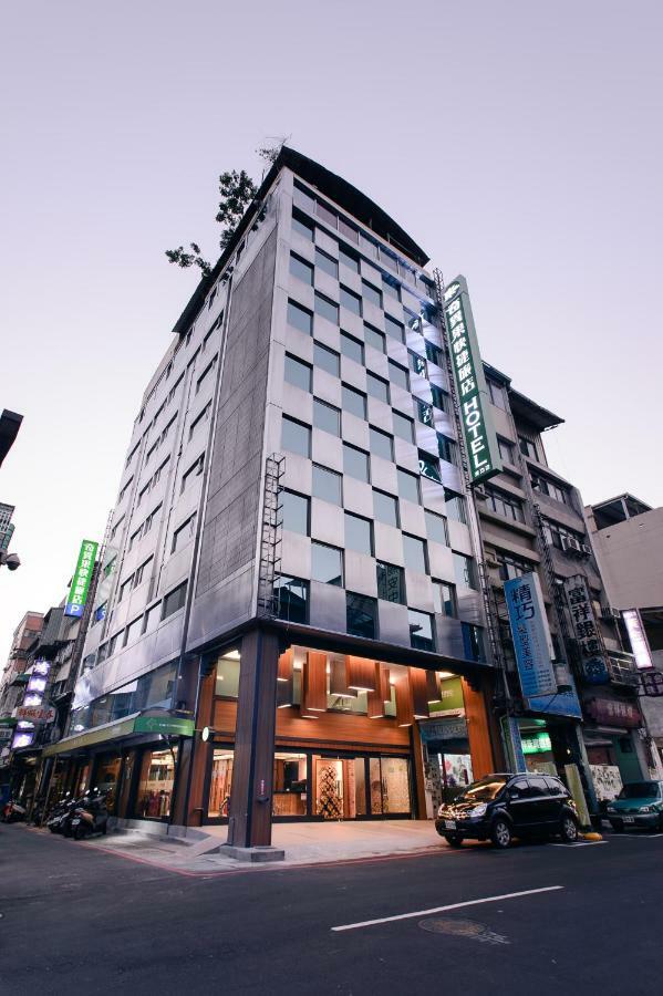 Kiwi Express Hotel - Chenggong Rd Taichung Exterior foto